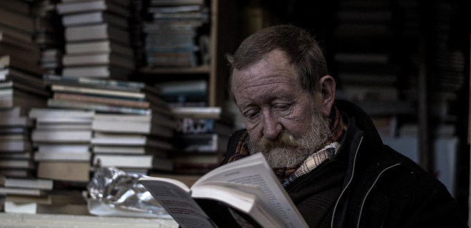 old-man-reading-book